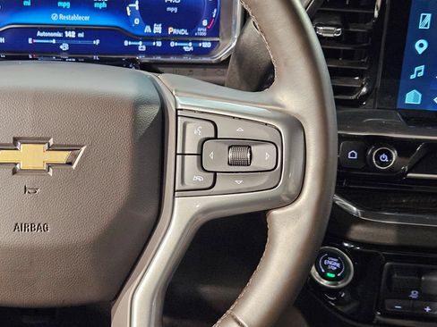 Used 2025 Chevrolet Silverado 1500 LT AWD/4WD image 28