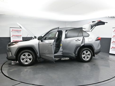 Used 2021 Toyota RAV4 XLE image 44