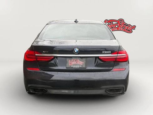 Used 2017 BMW 750i xDrive image 6