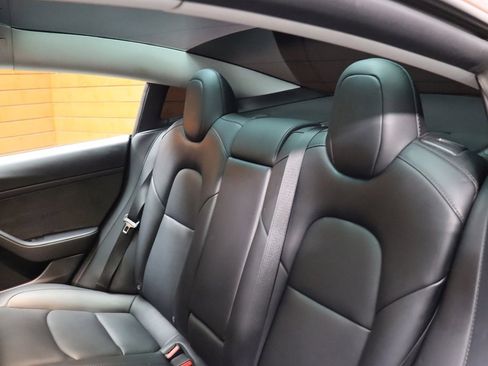 Used 2023 Tesla Model 3 Standard Range image 29