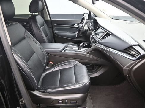 Used 2021 Buick Enclave Preferred image 10