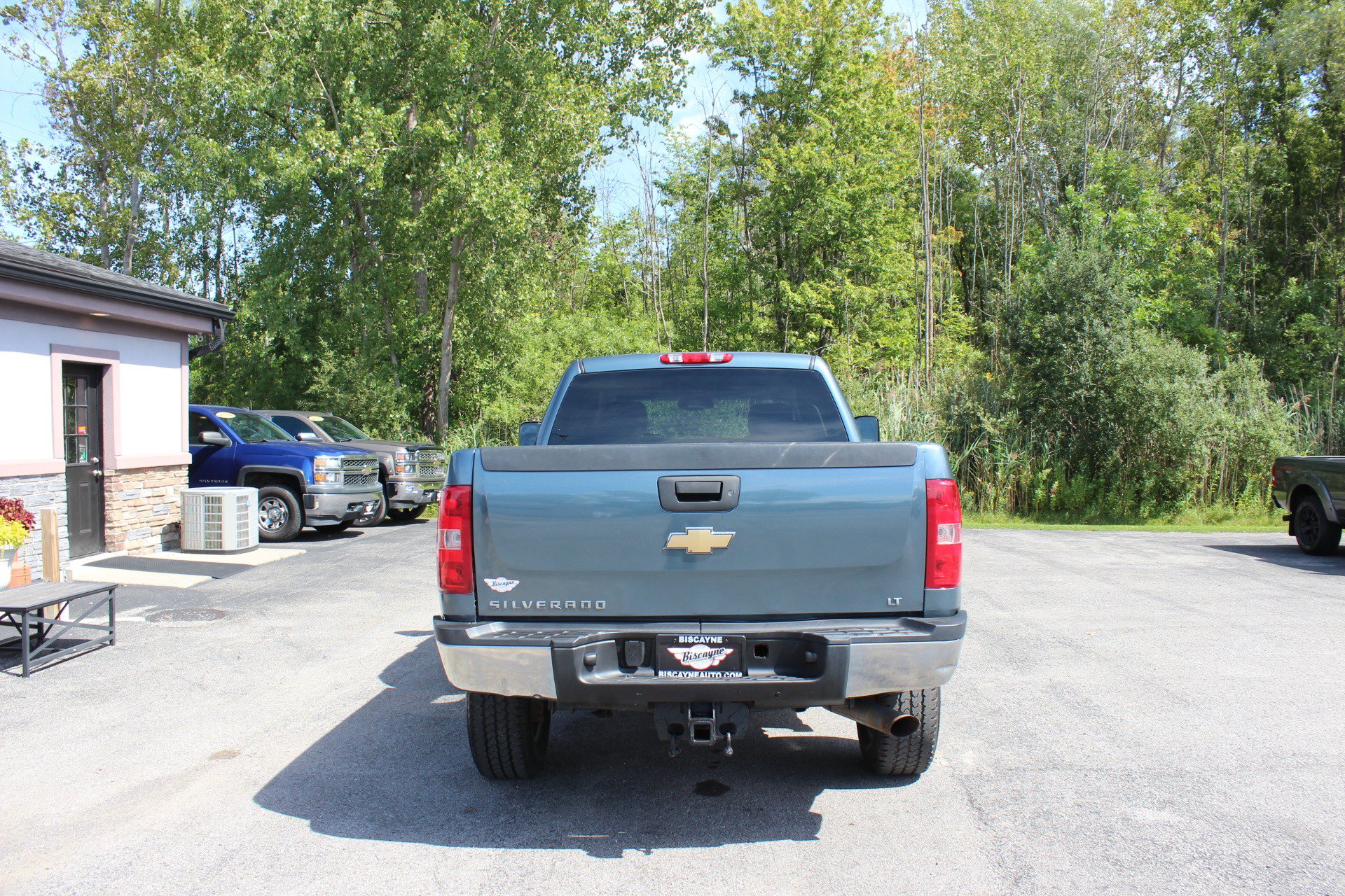 Used 2011 Chevrolet Silverado 2500 LT w/ Interior Plus Package AWD/4WD image 6