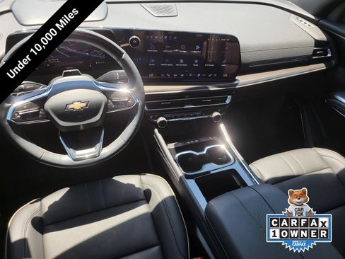 Used 2025 Chevrolet Traverse High Country FWD image 20