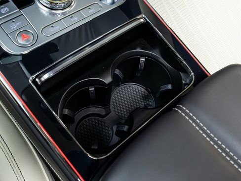 Used 2021 Bentley Flying Spur W12 image 76