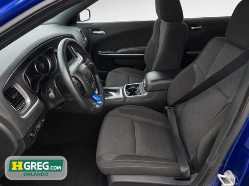 Used 2022 Dodge Charger SXT RWD image 6