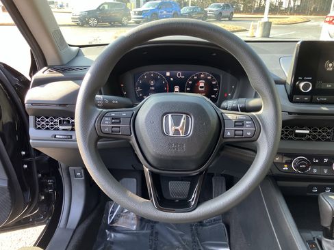 Used 2025 Honda Accord SE image 20