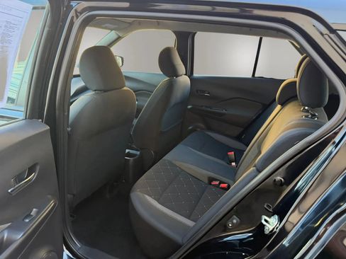 Used 2020 Nissan Kicks SV FWD image 29