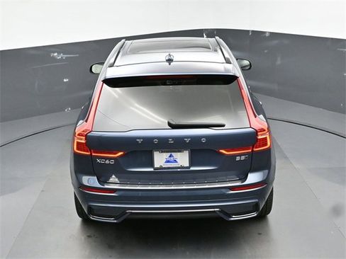 Used 2024 Volvo XC60 B5 Ultimate w/ Protection Package Premier image 48