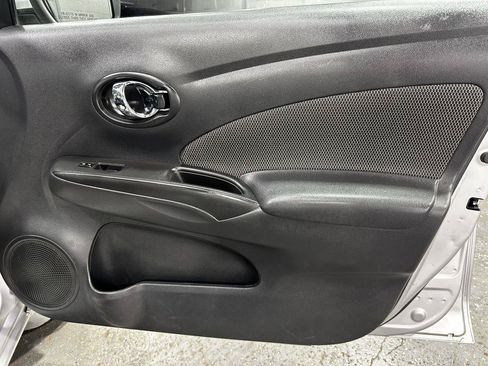 Used 2016 Nissan Versa SV FWD image 31