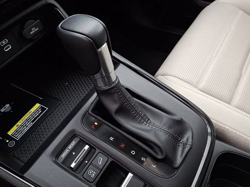 Used 2023 Honda CR-V EX-L image 17