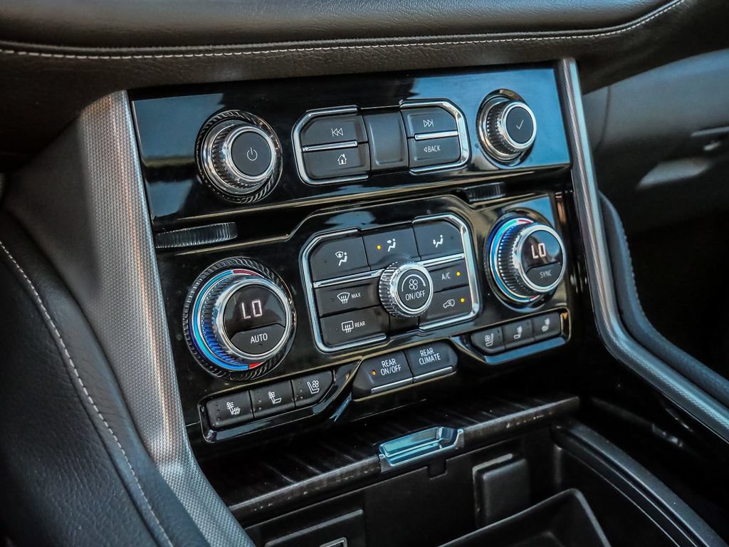 Used 2021 GMC Yukon Denali w/ Denali Premium Package RWD image 39