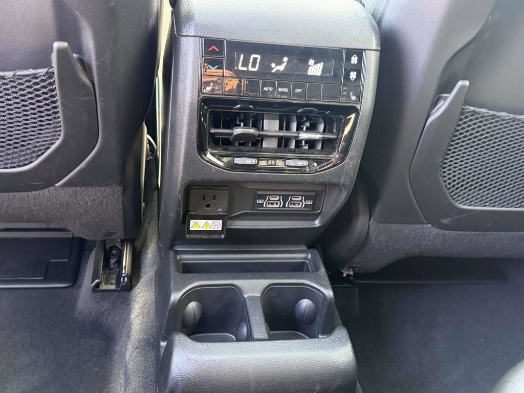 Certified 2025 Jeep Grand Cherokee L Limited w/ Black Appearance Package AWD/4WD image 26