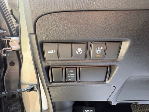 Used 2024 Nissan Armada SL AWD/4WD image 18