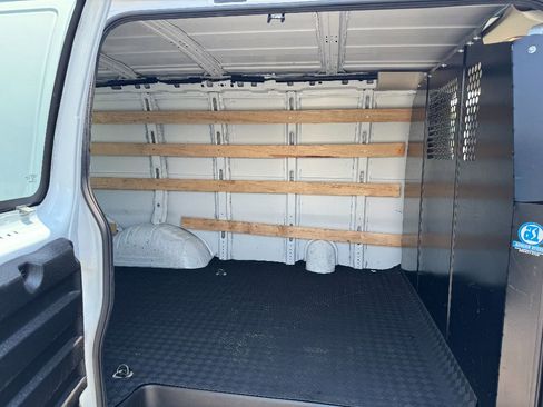 Certified 2022 GMC Savana 2500 w/ Driver Convenience Package image 14