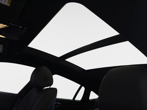 Used 2023 BMW X6 xDrive40i w/ M Sport Package image 29