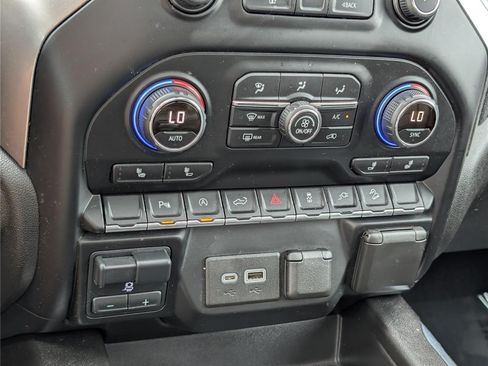 Used 2021 Chevrolet Silverado 1500 LT Trail Boss w/ Convenience Package II AWD/4WD image 28