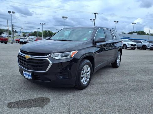 Used 2021 Chevrolet Traverse LS AWD/4WD image 8