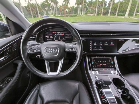 Used 2023 Audi Q8 Premium Plus w/ Premium Plus Package AWD/4WD image 6