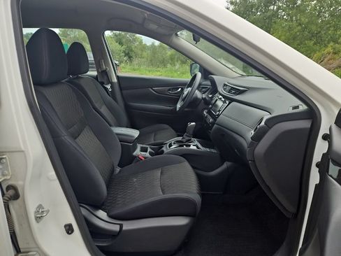 Used 2018 Nissan Rogue S AWD/4WD image 4