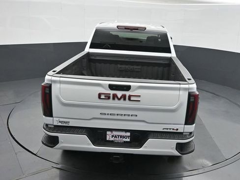 Used 2025 GMC Sierra 2500 AT4 AWD/4WD image 32