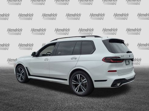 Used 2026 BMW X7 xDrive40i w/ M Sport Package AWD/4WD image 8