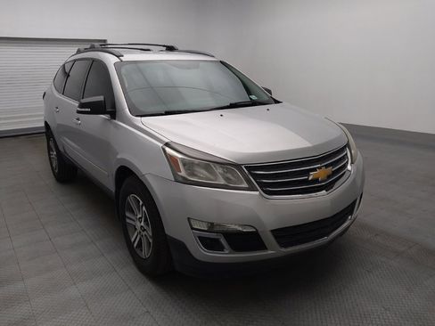 Used 2017 Chevrolet Traverse LT w/ Traveler's Package image 13