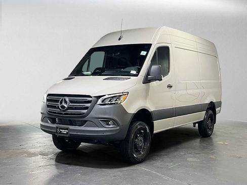 Used 2026 Mercedes-Benz Sprinter 2500 image 7