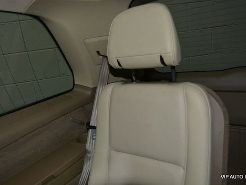 Used 2011 Volvo XC90 3.2 image 28