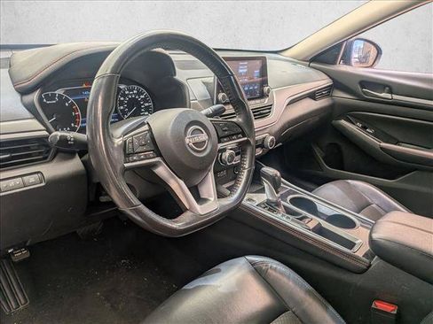 Used 2024 Nissan Altima 2.5 SR FWD image 9