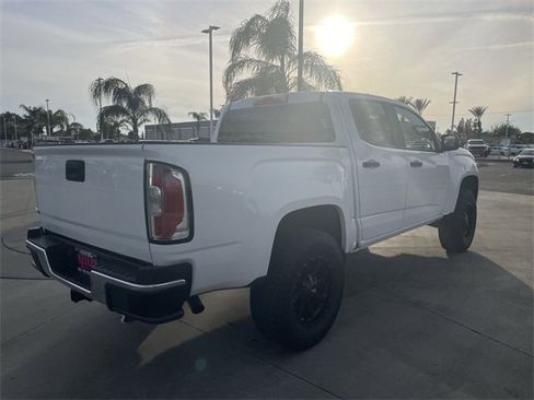 Used 2017 GMC Canyon 2WD Crew Cab w/ Convenience Package image 8