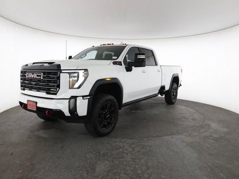 Used 2024 GMC Sierra 2500 AT4 w/ AT4 Premium Plus Package AWD/4WD image 5