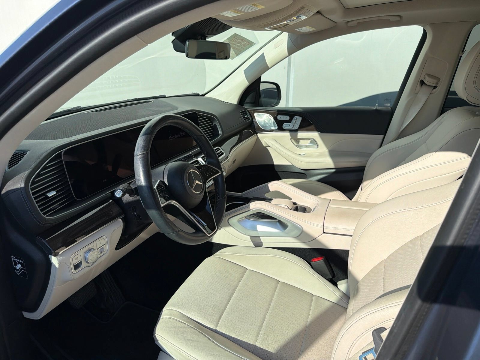 Used 2024 Mercedes-Benz GLE 350 4MATIC image 4