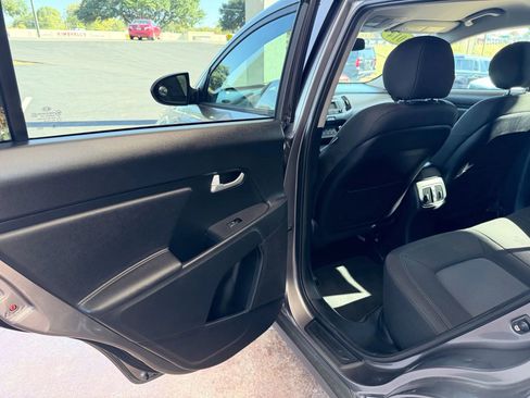 Used 2014 Kia Sportage LX image 13