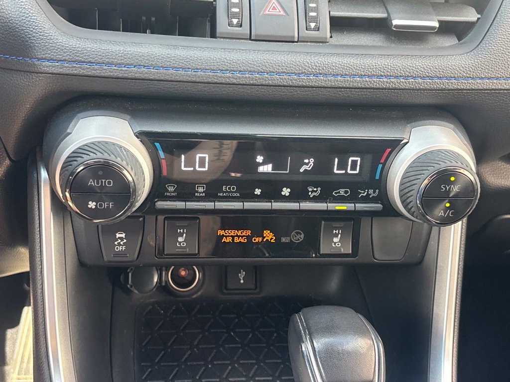 Used 2022 Toyota RAV4 XSE AWD/4WD image 14