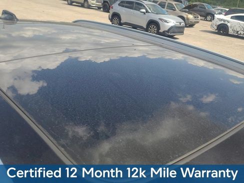 Used 2023 Volvo XC40 B5 Plus AWD/4WD image 2