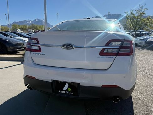 Used 2017 Ford Taurus Limited FWD image 35