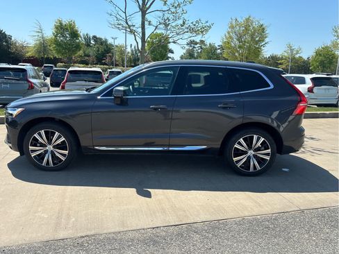 Used 2023 Volvo XC60 B5 Plus AWD/4WD image 27