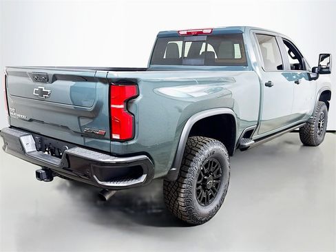 Certified 2025 Chevrolet Silverado 2500 ZR2 w/ Technology Package image 4