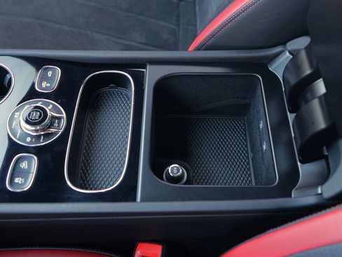 Used 2021 Bentley Bentayga Speed image 36