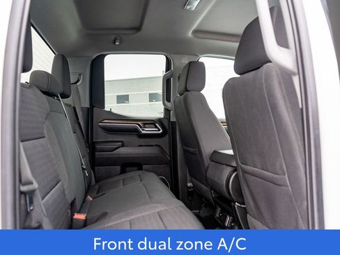 Used 2022 Chevrolet Silverado 1500 LT image 13