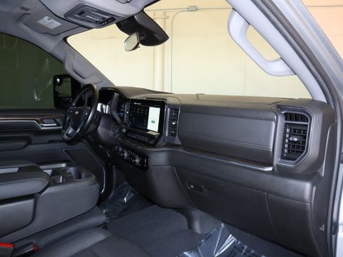 Used 2024 Chevrolet Silverado 2500 LT AWD/4WD image 39