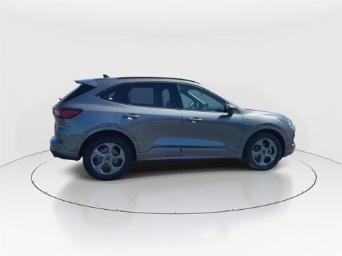 Used 2024 Ford Escape ST-Line w/ Equipment Group 301A image 9