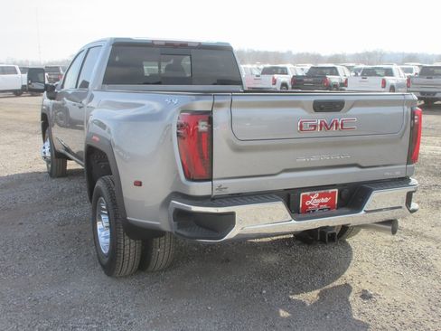 New 2026 GMC Sierra 3500 SLE w/ SLE Value Package image 9