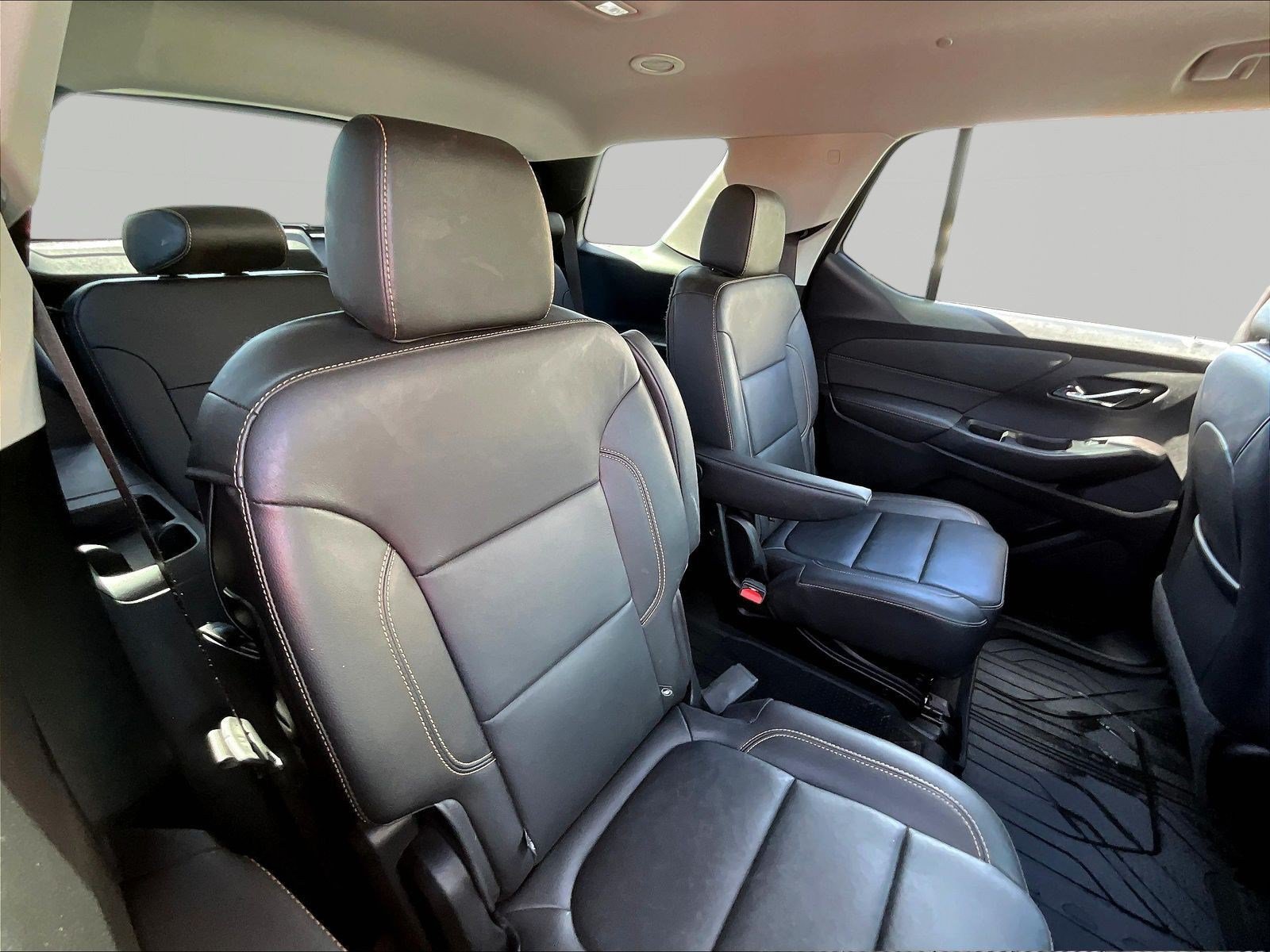 Used 2020 Chevrolet Traverse LT w/ LT Premium Package FWD image 25