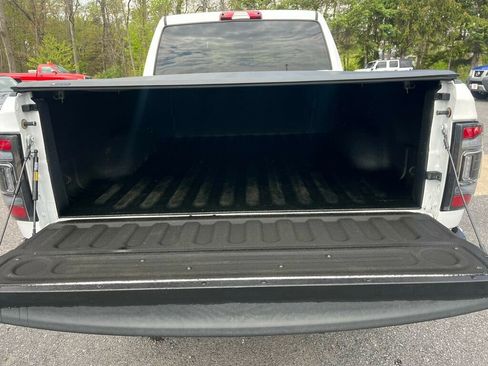 Used 2015 RAM 2500 SLT AWD/4WD image 21