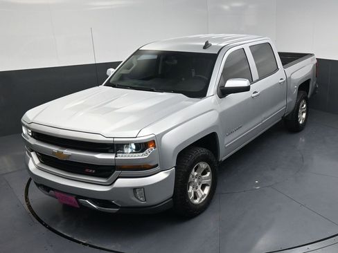 Used 2017 Chevrolet Silverado 1500 LT w/ All Star Edition AWD/4WD image 17