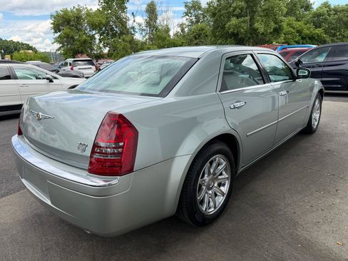 Used 2006 Chrysler 300 C w/ Sound Group II RWD image 4