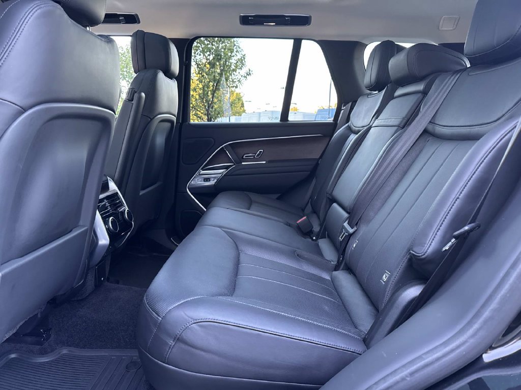 Certified 2023 Land Rover Range Rover SE AWD/4WD image 14