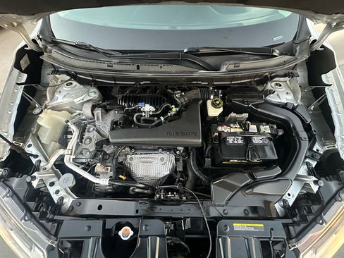 Used 2017 Nissan Rogue SV image 44