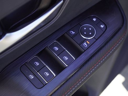 New 2026 Nissan Kicks SR image 9